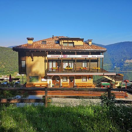 Maso Sveseri Montesover Exteriör bild
