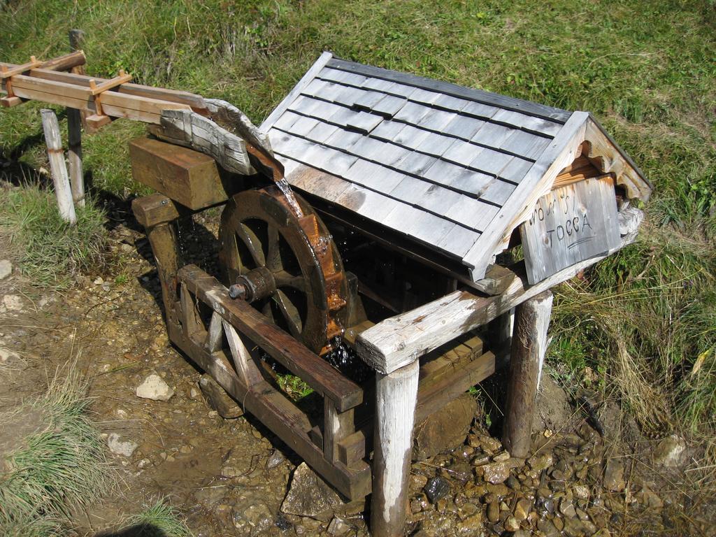 Maso Sveseri Montesover Exteriör bild